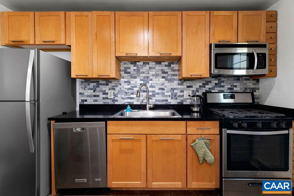 114 HESSIAN HILLS RDG #1, CHARLOTTESVILLE, Virginia 22901, 3 Bedrooms Bedrooms, ,1 BathroomBathrooms,Residential,For sale,114 HESSIAN HILLS RDG #1,673944 MLS # 673944