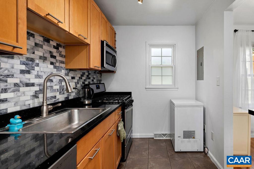 114 HESSIAN HILLS RDG #1, CHARLOTTESVILLE, Virginia 22901, 3 Bedrooms Bedrooms, ,1 BathroomBathrooms,Residential,For sale,114 HESSIAN HILLS RDG #1,673944 MLS # 673944