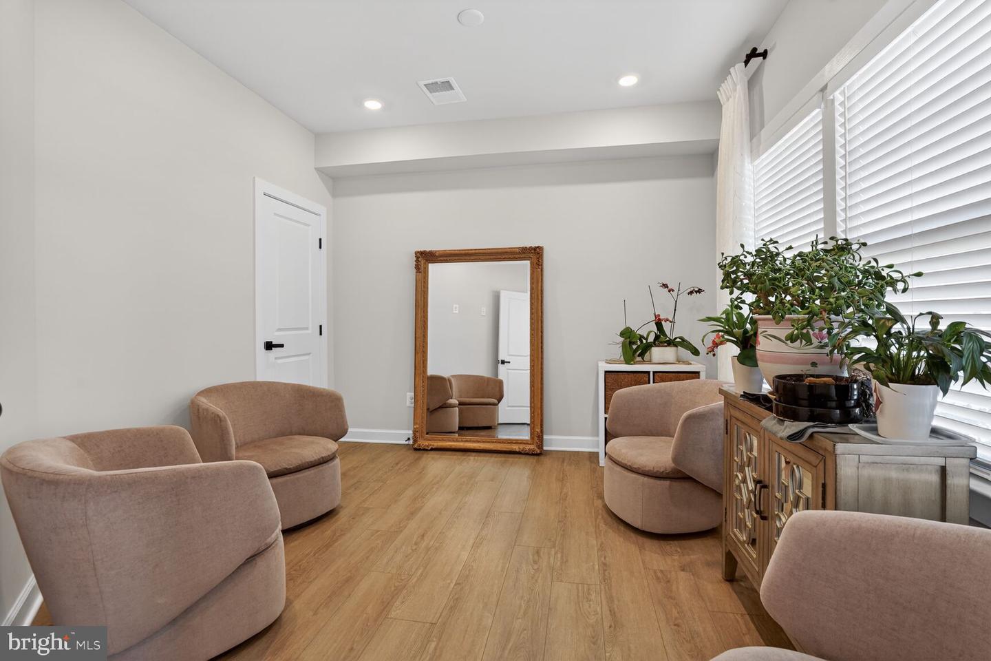 3757 MAYORS WAY, FAIRFAX, Virginia 22030, 3 Bedrooms Bedrooms, ,3 BathroomsBathrooms,Residential,For sale,3757 MAYORS WAY,VAFC2007874 MLS # VAFC2007874