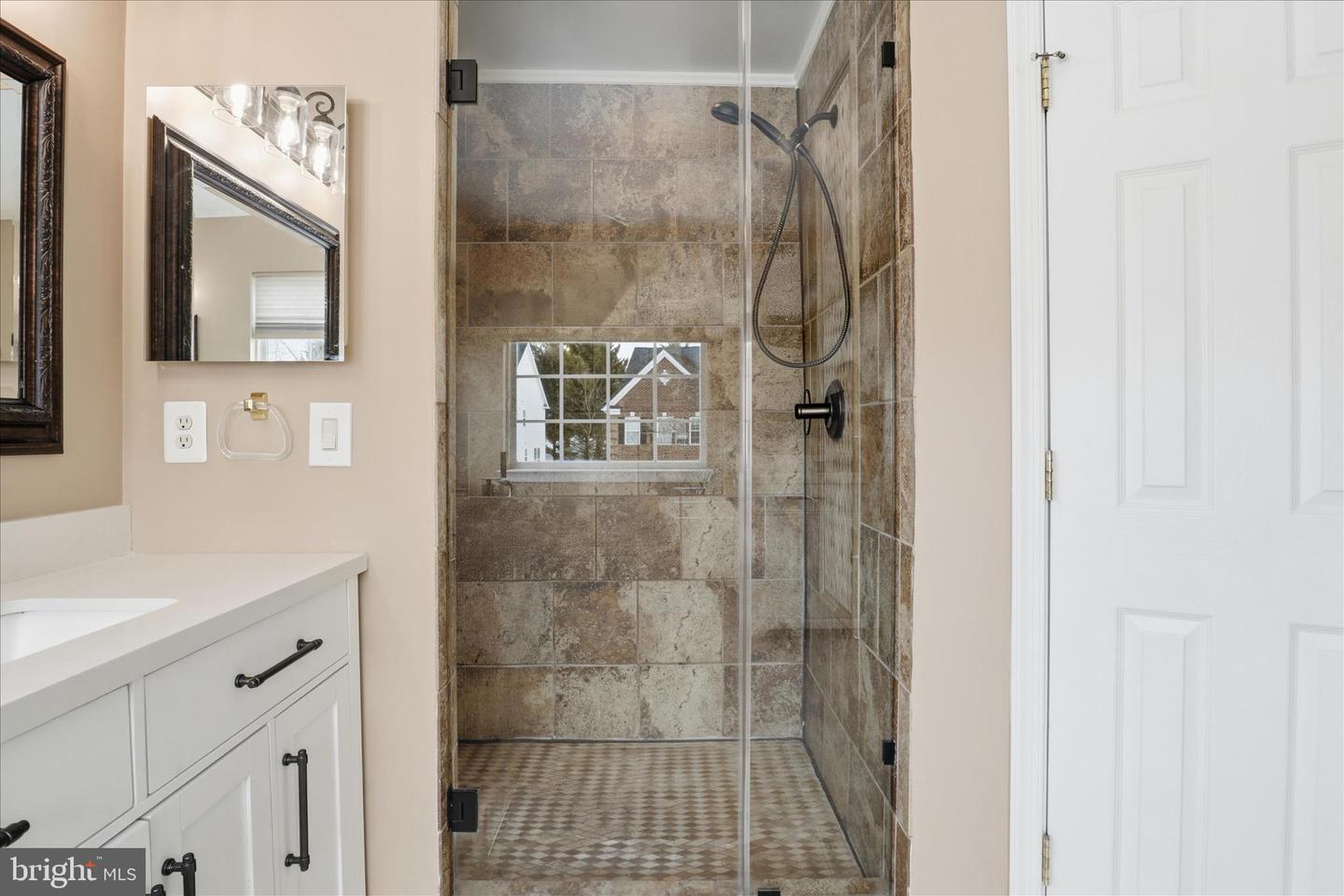 43004 BATTERY POINT PL, LEESBURG, Virginia 20176, 4 Bedrooms Bedrooms, ,4 BathroomsBathrooms,Residential,For sale,43004 BATTERY POINT PL,VALO2117370 MLS # VALO2117370