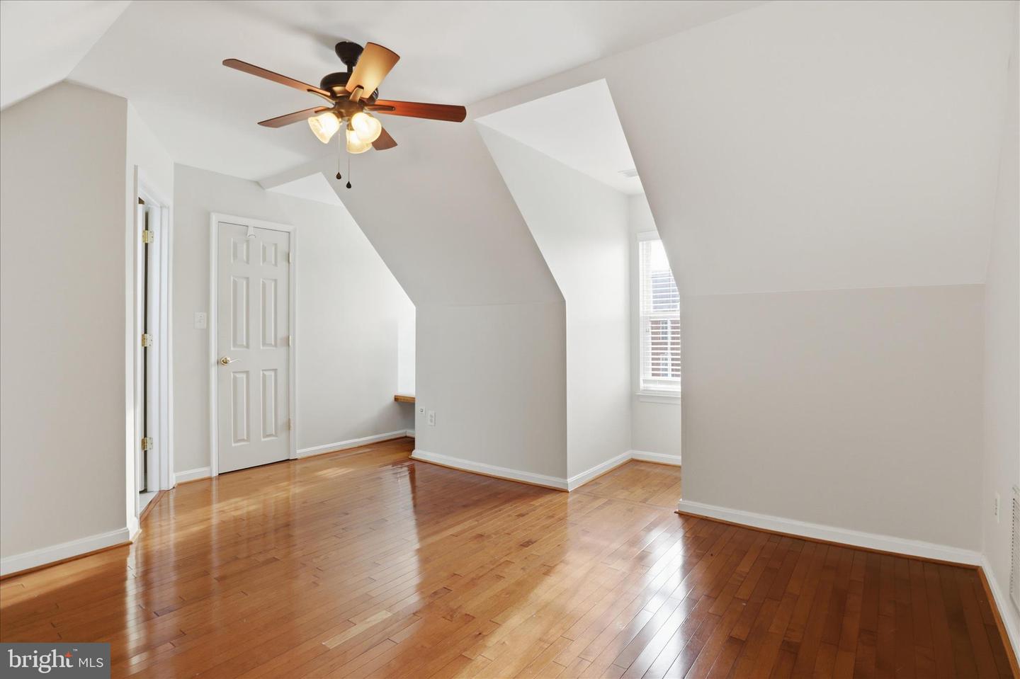 43004 BATTERY POINT PL, LEESBURG, Virginia 20176, 4 Bedrooms Bedrooms, ,4 BathroomsBathrooms,Residential,For sale,43004 BATTERY POINT PL,VALO2117370 MLS # VALO2117370