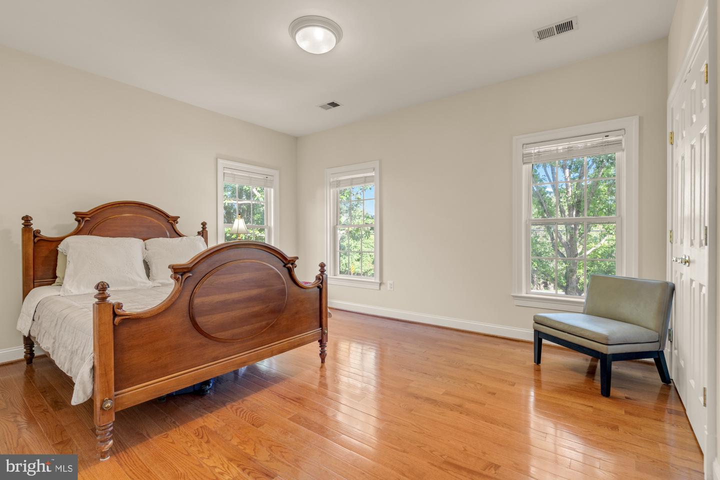 6238 LINWAY TER, MCLEAN, Virginia 22101, 6 Bedrooms Bedrooms, ,6 BathroomsBathrooms,Residential,For sale,6238 LINWAY TER,VAFX2294092 MLS # VAFX2294092