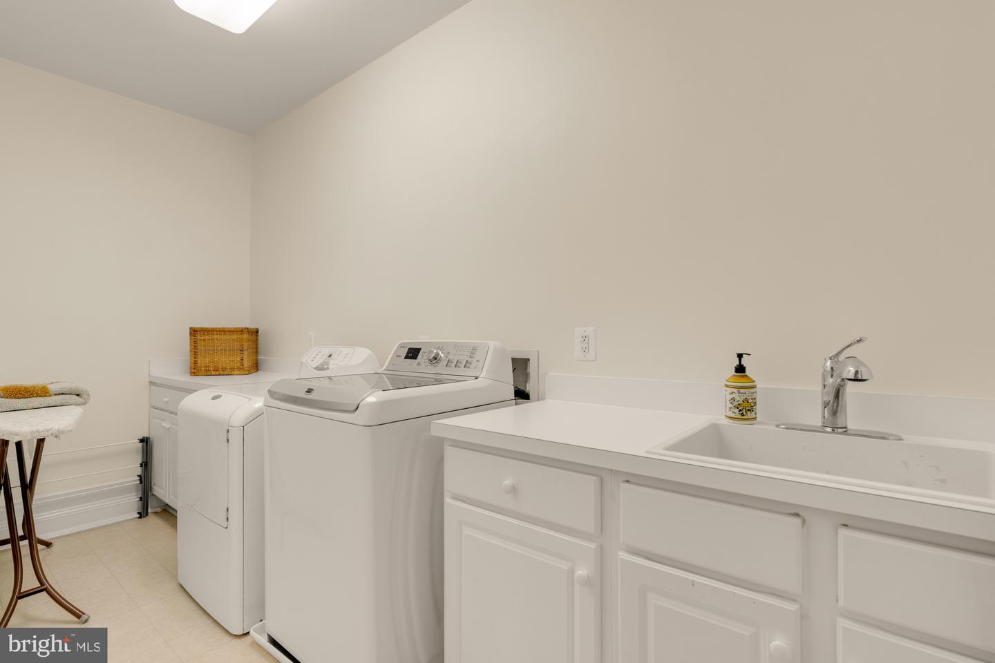 6238 LINWAY TER, MCLEAN, Virginia 22101, 6 Bedrooms Bedrooms, ,6 BathroomsBathrooms,Residential,For sale,6238 LINWAY TER,VAFX2294092 MLS # VAFX2294092