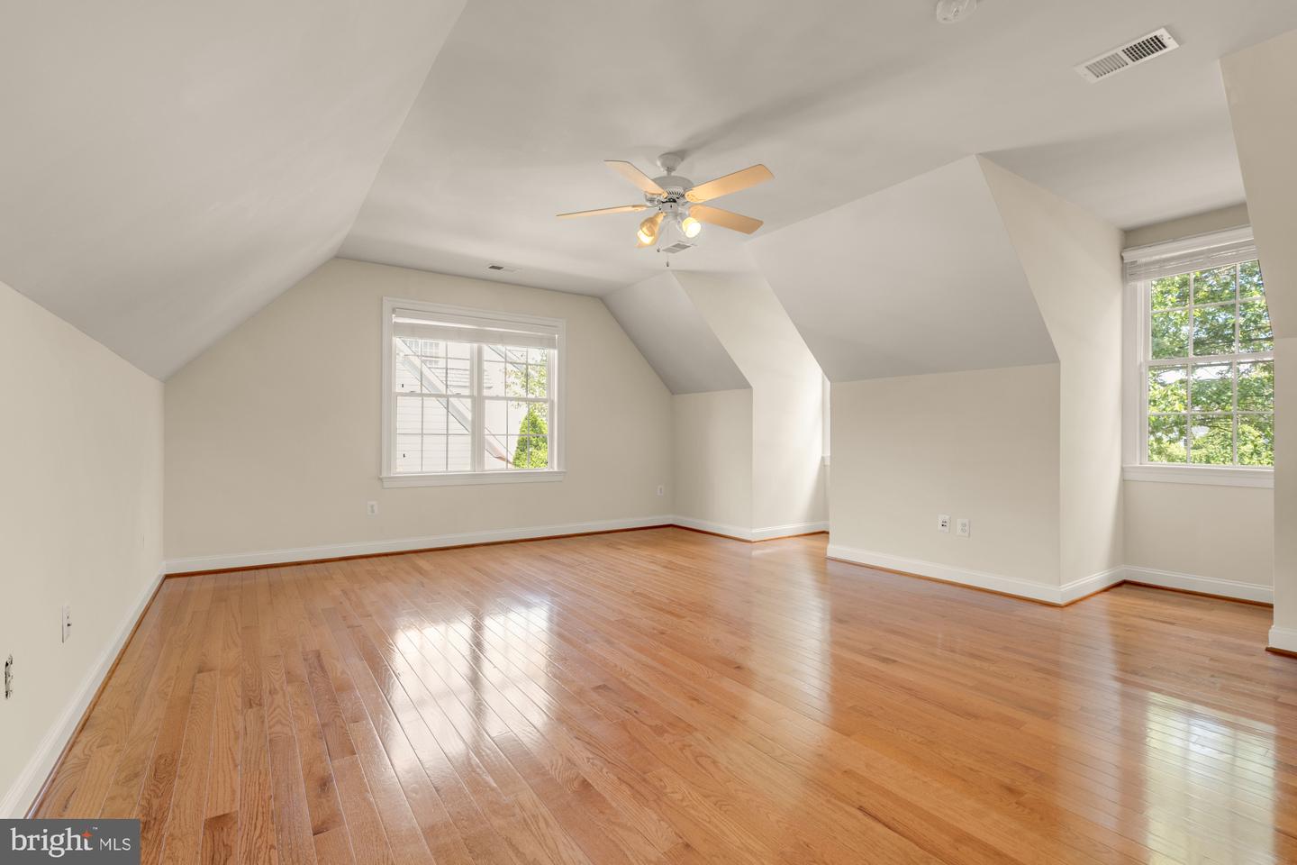 6238 LINWAY TER, MCLEAN, Virginia 22101, 6 Bedrooms Bedrooms, ,6 BathroomsBathrooms,Residential,For sale,6238 LINWAY TER,VAFX2294092 MLS # VAFX2294092