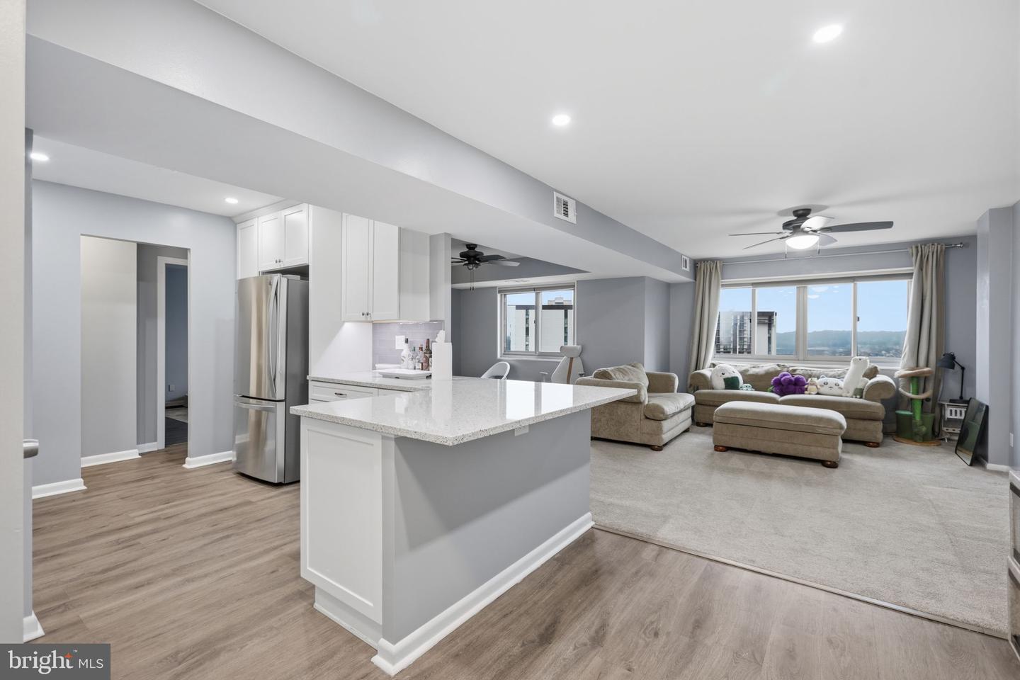 5340 HOLMES RUN PKWY #1017, ALEXANDRIA, Virginia 22304, 1 Bedroom Bedrooms, ,1 BathroomBathrooms,Residential,For sale,5340 HOLMES RUN PKWY #1017,VAAX2054790 MLS # VAAX2054790