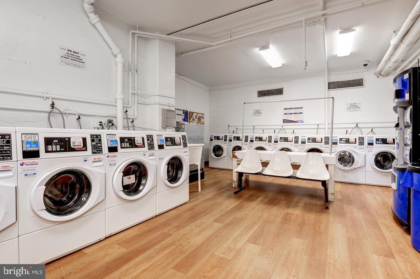 5340 HOLMES RUN PKWY #1017, ALEXANDRIA, Virginia 22304, 1 Bedroom Bedrooms, ,1 BathroomBathrooms,Residential,For sale,5340 HOLMES RUN PKWY #1017,VAAX2054790 MLS # VAAX2054790