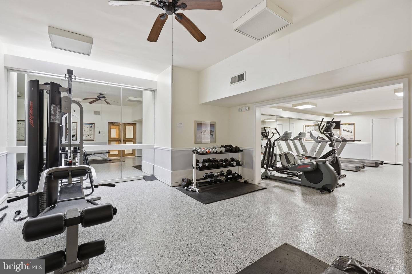 5340 HOLMES RUN PKWY #1017, ALEXANDRIA, Virginia 22304, 1 Bedroom Bedrooms, ,1 BathroomBathrooms,Residential,For sale,5340 HOLMES RUN PKWY #1017,VAAX2054790 MLS # VAAX2054790