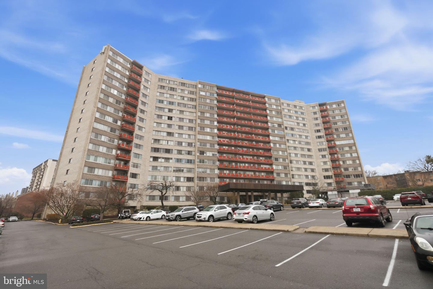 5340 HOLMES RUN PKWY #1017, ALEXANDRIA, Virginia 22304, 1 Bedroom Bedrooms, ,1 BathroomBathrooms,Residential,For sale,5340 HOLMES RUN PKWY #1017,VAAX2054790 MLS # VAAX2054790