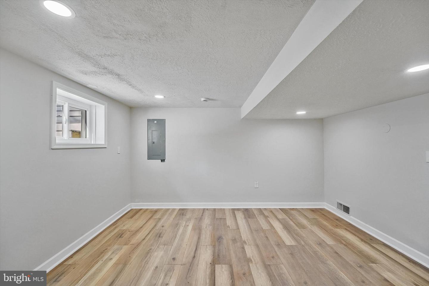 3629 PARKLANE RD, FAIRFAX, Virginia 22030, 4 Bedrooms Bedrooms, ,2 BathroomsBathrooms,Residential,For sale,3629 PARKLANE RD,VAFC2007878 MLS # VAFC2007878