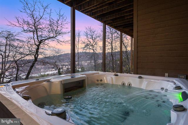 347 WILSON WAY, MCGAHEYSVILLE, Virginia 22840, 6 Bedrooms Bedrooms, ,5 BathroomsBathrooms,Residential,For sale,347 WILSON WAY,VARO2002886 MLS # VARO2002886