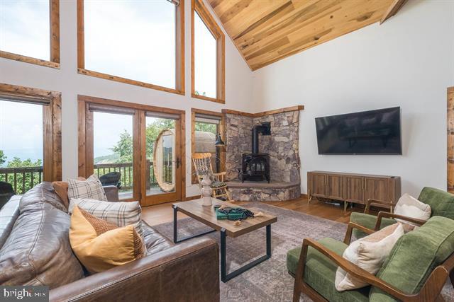 347 WILSON WAY, MCGAHEYSVILLE, Virginia 22840, 6 Bedrooms Bedrooms, ,5 BathroomsBathrooms,Residential,For sale,347 WILSON WAY,VARO2002886 MLS # VARO2002886