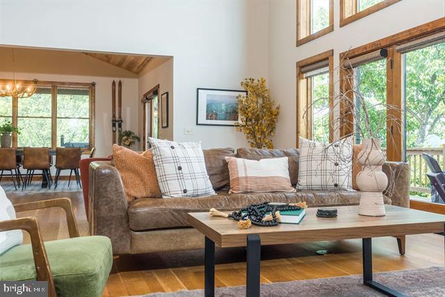 347 WILSON WAY, MCGAHEYSVILLE, Virginia 22840, 6 Bedrooms Bedrooms, ,5 BathroomsBathrooms,Residential,For sale,347 WILSON WAY,VARO2002886 MLS # VARO2002886