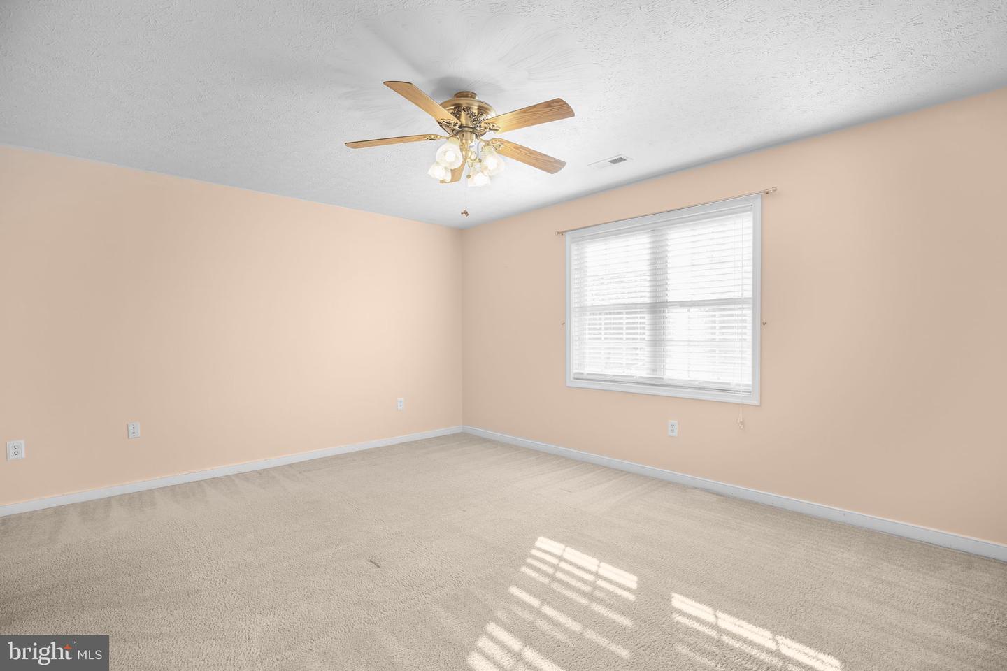 14671 DEEPWOOD LN, NOKESVILLE, Virginia 20181, 3 Bedrooms Bedrooms, ,2 BathroomsBathrooms,Residential,For sale,14671 DEEPWOOD LN,VAPW2113736 MLS # VAPW2113736