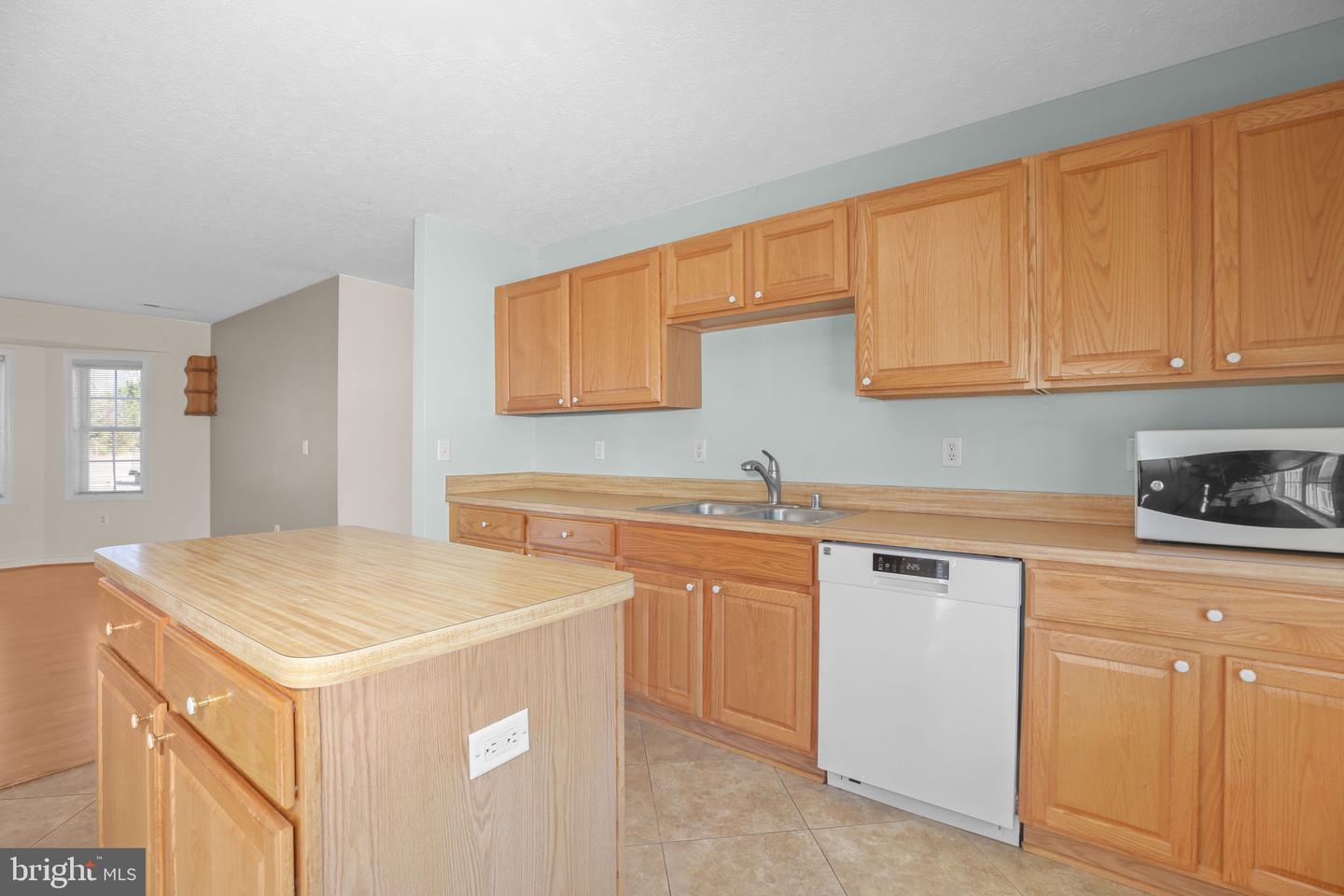 14671 DEEPWOOD LN, NOKESVILLE, Virginia 20181, 3 Bedrooms Bedrooms, ,2 BathroomsBathrooms,Residential,For sale,14671 DEEPWOOD LN,VAPW2113736 MLS # VAPW2113736