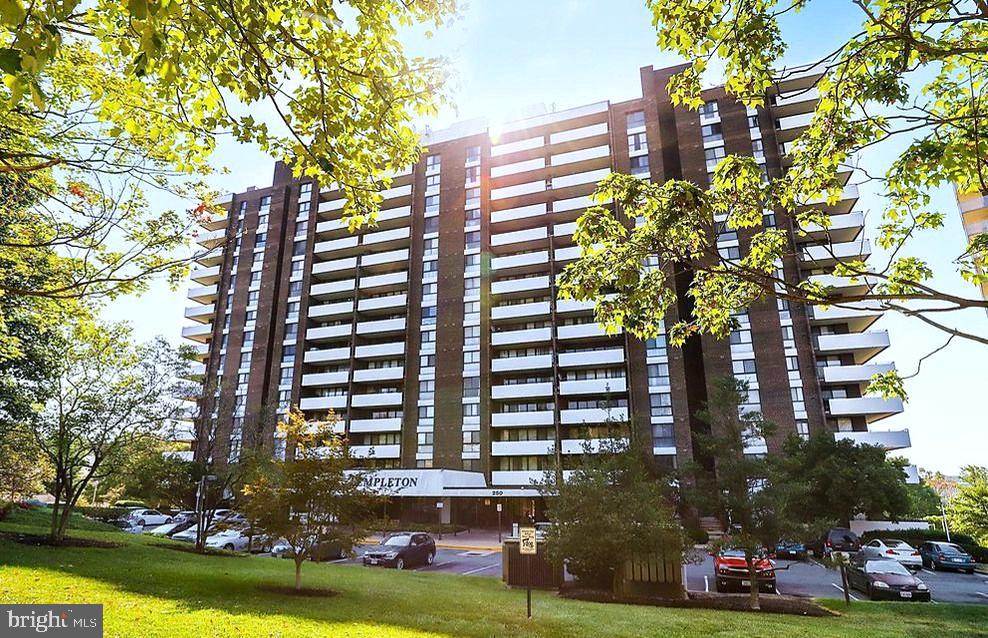 250 S REYNOLDS ST #206, ALEXANDRIA, Virginia 22304, 1 Bedroom Bedrooms, 8 Rooms Rooms,1 BathroomBathrooms,Residential,For sale,250 S REYNOLDS ST #206,VAAX2054798 MLS # VAAX2054798