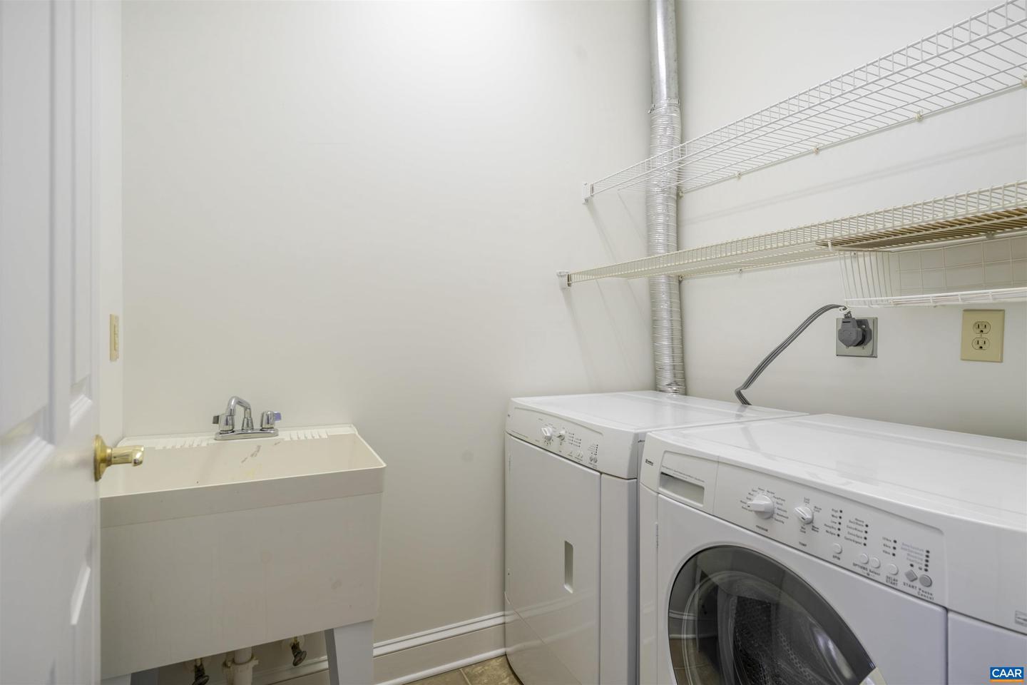 1362 PANTOPS COTTAGE CT, CHARLOTTESVILLE, Virginia 22911, 3 Bedrooms Bedrooms, ,2 BathroomsBathrooms,Residential,For sale,1362 PANTOPS COTTAGE CT,673962 MLS # 673962