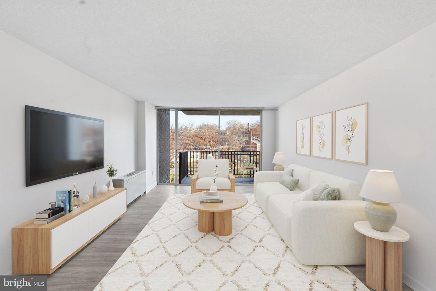 4600 S FOUR MILE RUN DR #613, ARLINGTON, Virginia 22204, 1 Bedroom Bedrooms, 5 Rooms Rooms,1 BathroomBathrooms,Residential,For sale,4600 S FOUR MILE RUN DR #613,VAAR2069658 MLS # VAAR2069658