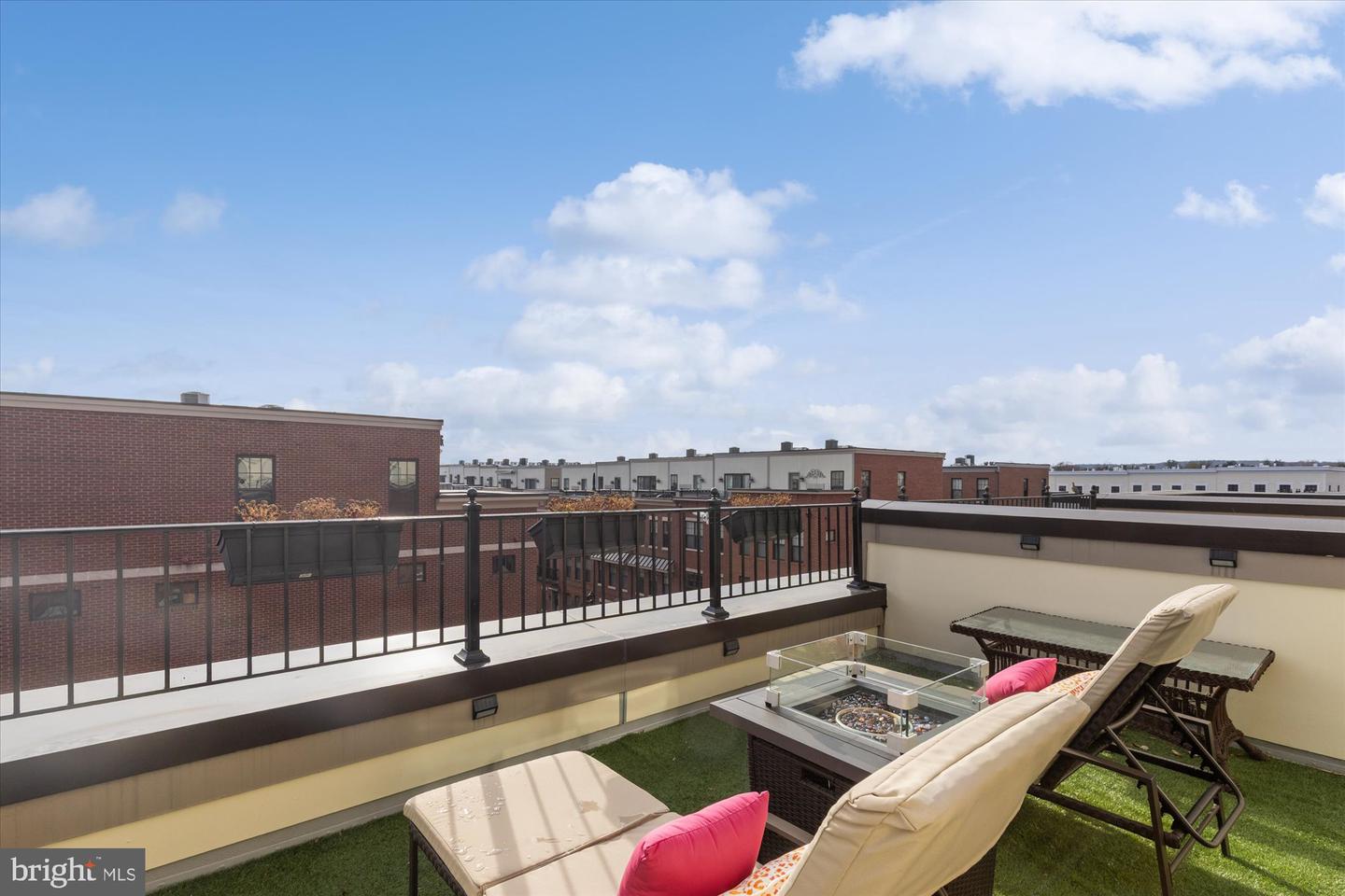 254 BLUEMONT BRANCH TER SE, LEESBURG, Virginia 20175, 3 Bedrooms Bedrooms, ,3 BathroomsBathrooms,Residential,For sale,254 BLUEMONT BRANCH TER SE,VALO2117390 MLS # VALO2117390