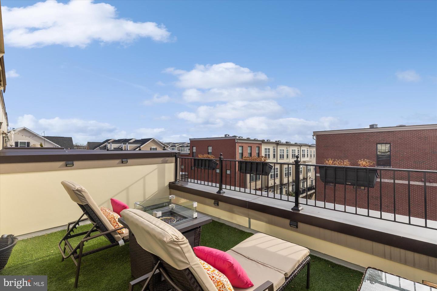 254 BLUEMONT BRANCH TER SE, LEESBURG, Virginia 20175, 3 Bedrooms Bedrooms, ,3 BathroomsBathrooms,Residential,For sale,254 BLUEMONT BRANCH TER SE,VALO2117390 MLS # VALO2117390