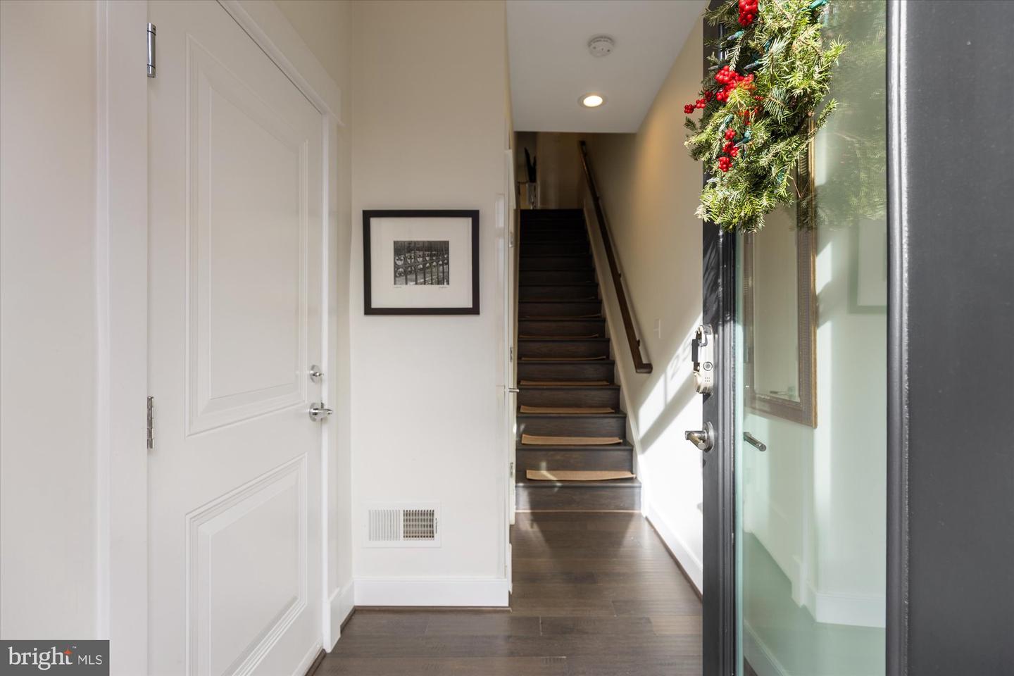 254 BLUEMONT BRANCH TER SE, LEESBURG, Virginia 20175, 3 Bedrooms Bedrooms, ,3 BathroomsBathrooms,Residential,For sale,254 BLUEMONT BRANCH TER SE,VALO2117390 MLS # VALO2117390