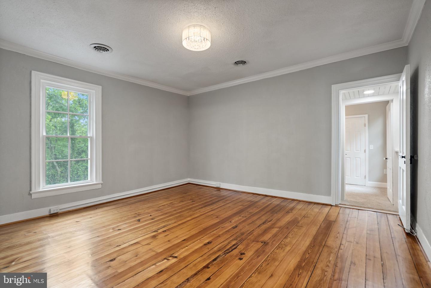 105 E WASHINGTON ST, REMINGTON, Virginia 22734, 4 Bedrooms Bedrooms, ,2 BathroomsBathrooms,Residential,For sale,105 E WASHINGTON ST,VAFQ2020806 MLS # VAFQ2020806