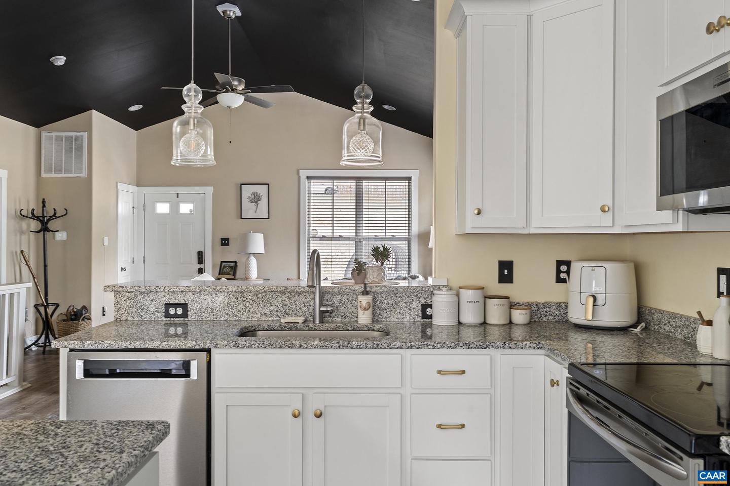 138 FOREST RIDGE LN, SCOTTSVILLE, Virginia 24590, 3 Bedrooms Bedrooms, ,2 BathroomsBathrooms,Residential,For sale,138 FOREST RIDGE LN,673965 MLS # 673965