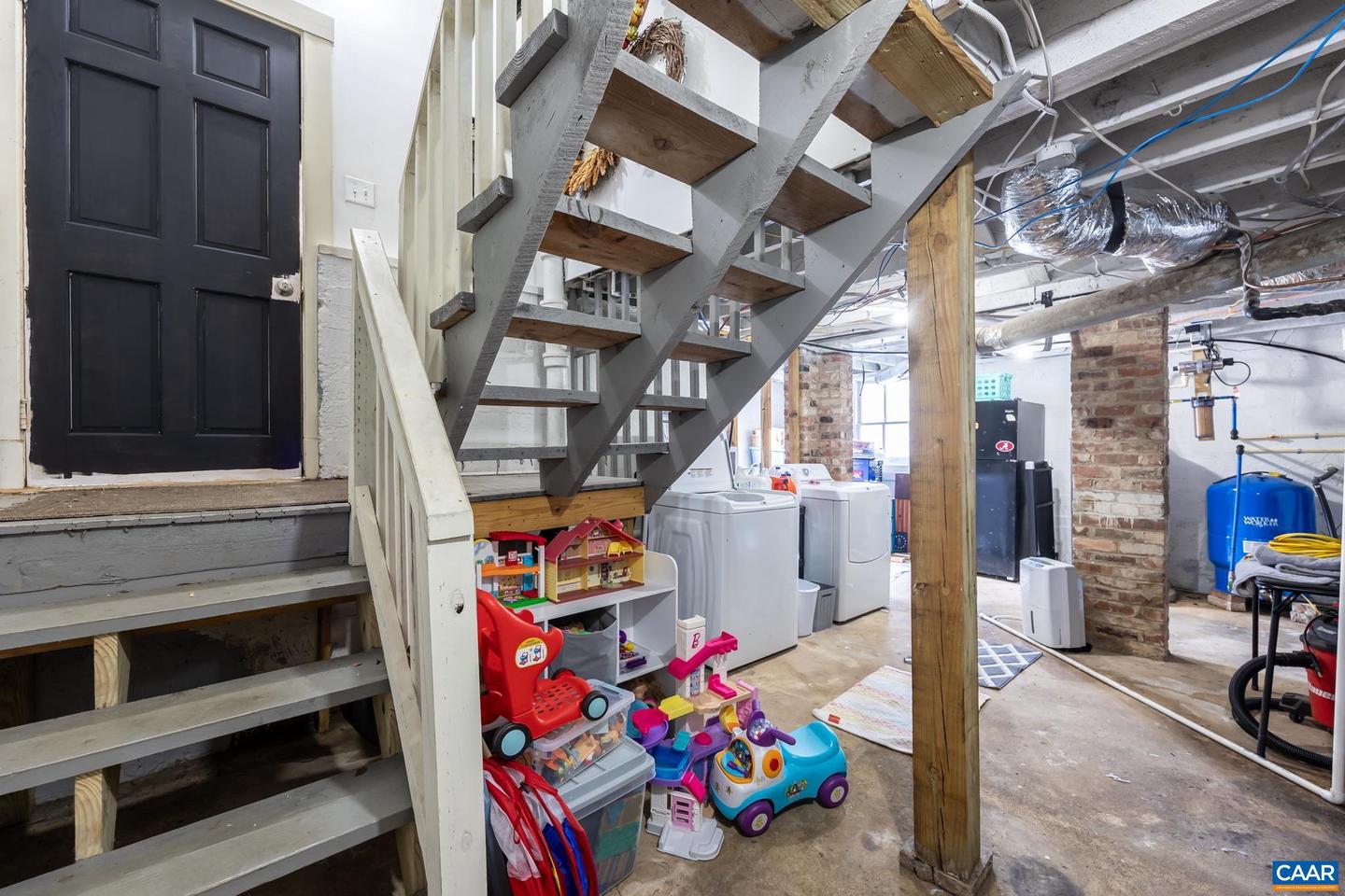 4615 DAVIS HWY, LOUISA, Virginia 23093, 3 Bedrooms Bedrooms, ,2 BathroomsBathrooms,Residential,For sale,4615 DAVIS HWY,673967 MLS # 673967