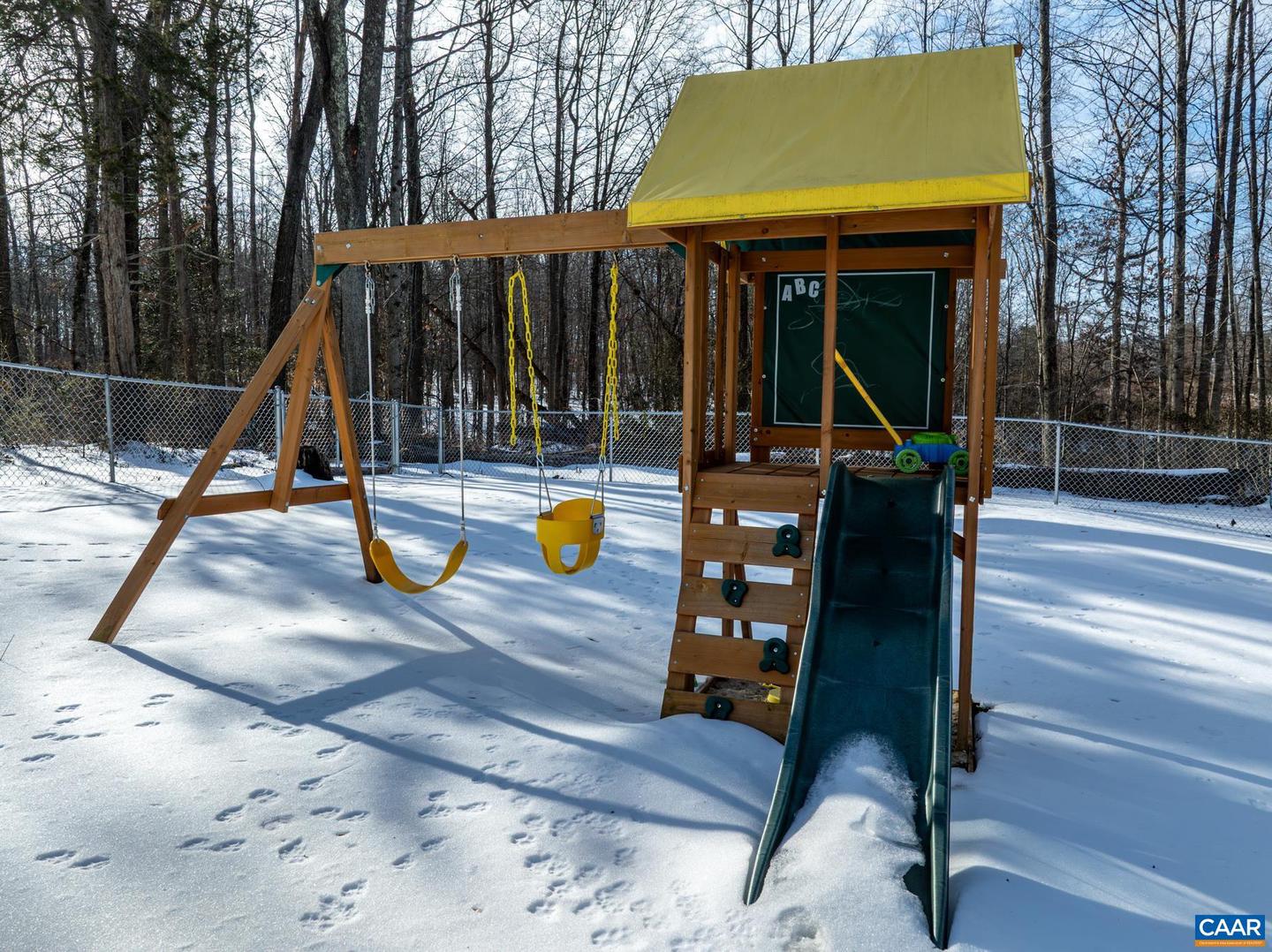 4615 DAVIS HWY, LOUISA, Virginia 23093, 3 Bedrooms Bedrooms, ,2 BathroomsBathrooms,Residential,For sale,4615 DAVIS HWY,673967 MLS # 673967