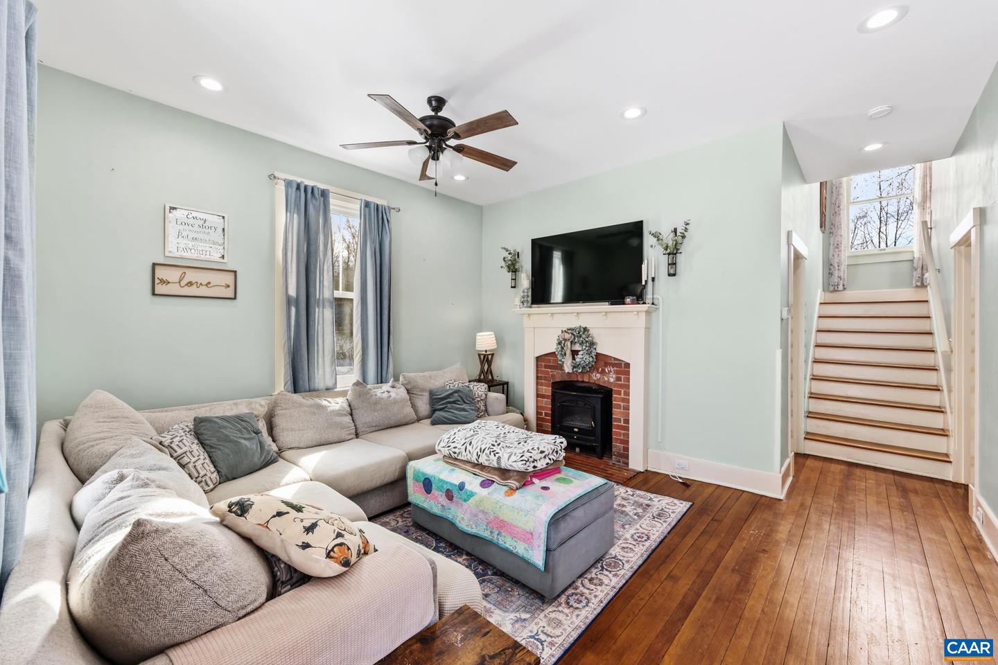 4615 DAVIS HWY, LOUISA, Virginia 23093, 3 Bedrooms Bedrooms, ,2 BathroomsBathrooms,Residential,For sale,4615 DAVIS HWY,673967 MLS # 673967