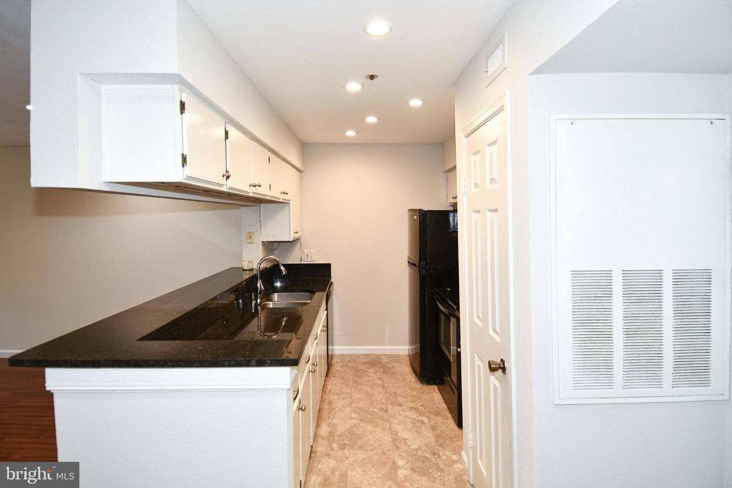 3315 WYNDHAM CIR #1223, ALEXANDRIA, Virginia 22302, 1 Bedroom Bedrooms, ,1 BathroomBathrooms,Residential,For sale,3315 WYNDHAM CIR #1223,VAAX2054804 MLS # VAAX2054804