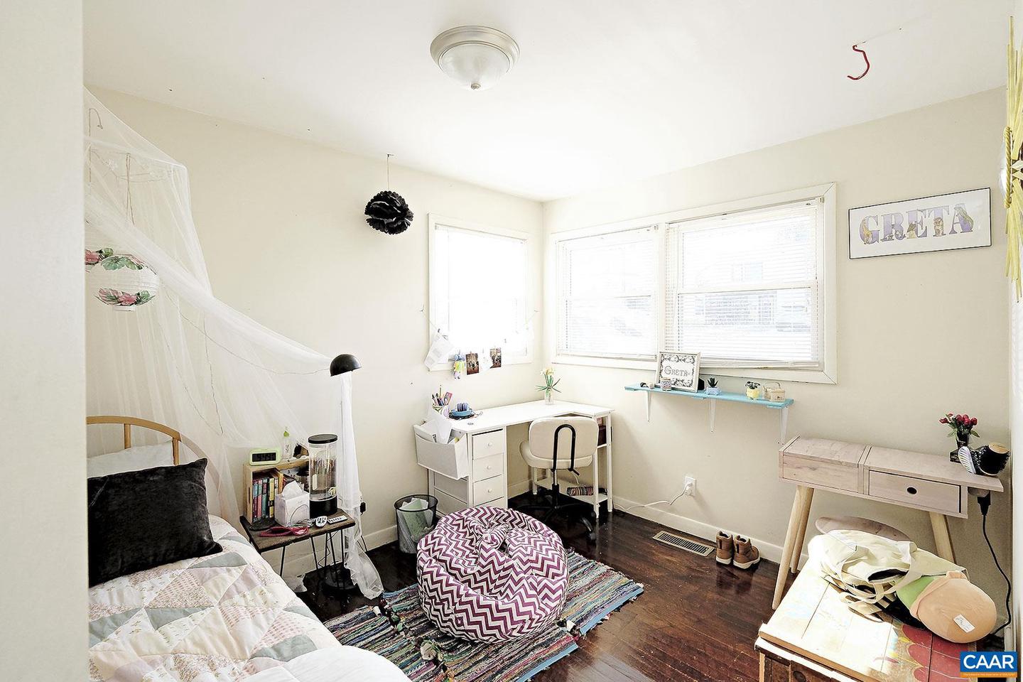 607 MONTROSE AVE, CHARLOTTESVILLE, Virginia 22902, 2 Bedrooms Bedrooms, ,1 BathroomBathrooms,Residential,For sale,607 MONTROSE AVE,673968 MLS # 673968