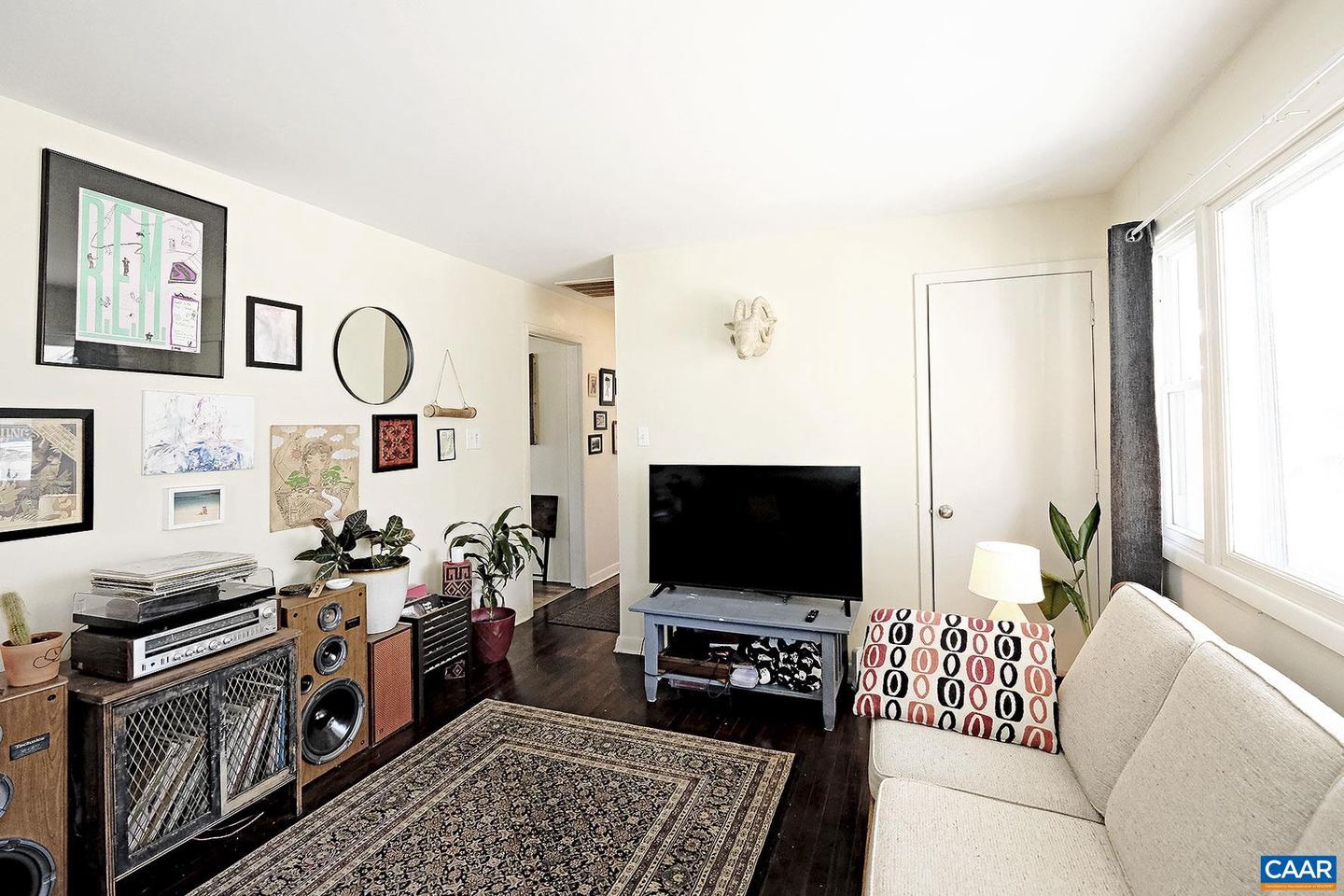 607 MONTROSE AVE, CHARLOTTESVILLE, Virginia 22902, 2 Bedrooms Bedrooms, ,1 BathroomBathrooms,Residential,For sale,607 MONTROSE AVE,673968 MLS # 673968