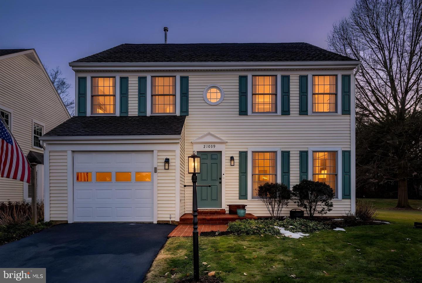 21039 BARCROFT WAY, STERLING, Virginia 20164, 3 Bedrooms Bedrooms, ,2 BathroomsBathrooms,Residential,For sale,21039 BARCROFT WAY,VALO2091662 MLS # VALO2091662