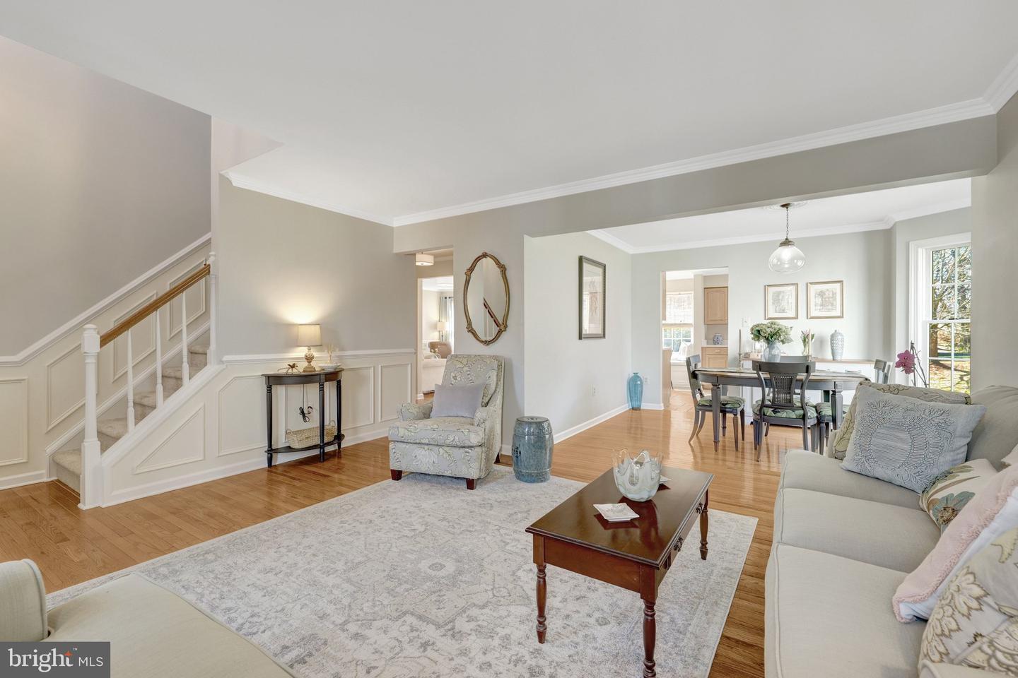 21039 BARCROFT WAY, STERLING, Virginia 20164, 3 Bedrooms Bedrooms, ,2 BathroomsBathrooms,Residential,For sale,21039 BARCROFT WAY,VALO2091662 MLS # VALO2091662