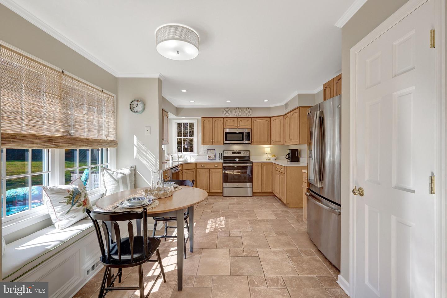 21039 BARCROFT WAY, STERLING, Virginia 20164, 3 Bedrooms Bedrooms, ,2 BathroomsBathrooms,Residential,For sale,21039 BARCROFT WAY,VALO2091662 MLS # VALO2091662