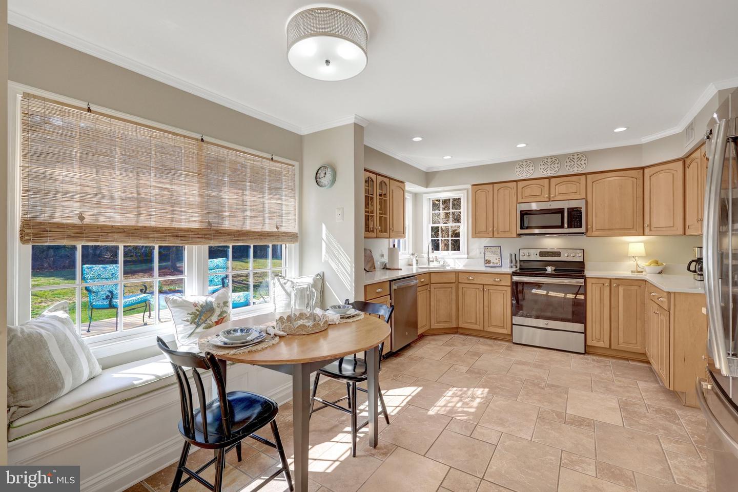 21039 BARCROFT WAY, STERLING, Virginia 20164, 3 Bedrooms Bedrooms, ,2 BathroomsBathrooms,Residential,For sale,21039 BARCROFT WAY,VALO2091662 MLS # VALO2091662