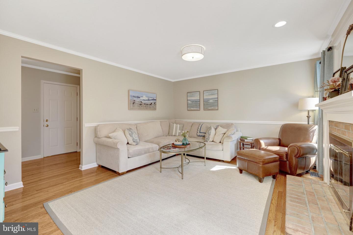 21039 BARCROFT WAY, STERLING, Virginia 20164, 3 Bedrooms Bedrooms, ,2 BathroomsBathrooms,Residential,For sale,21039 BARCROFT WAY,VALO2091662 MLS # VALO2091662