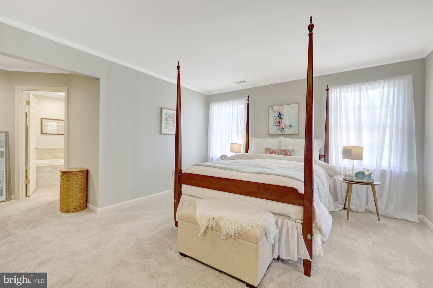 21039 BARCROFT WAY, STERLING, Virginia 20164, 3 Bedrooms Bedrooms, ,2 BathroomsBathrooms,Residential,For sale,21039 BARCROFT WAY,VALO2091662 MLS # VALO2091662