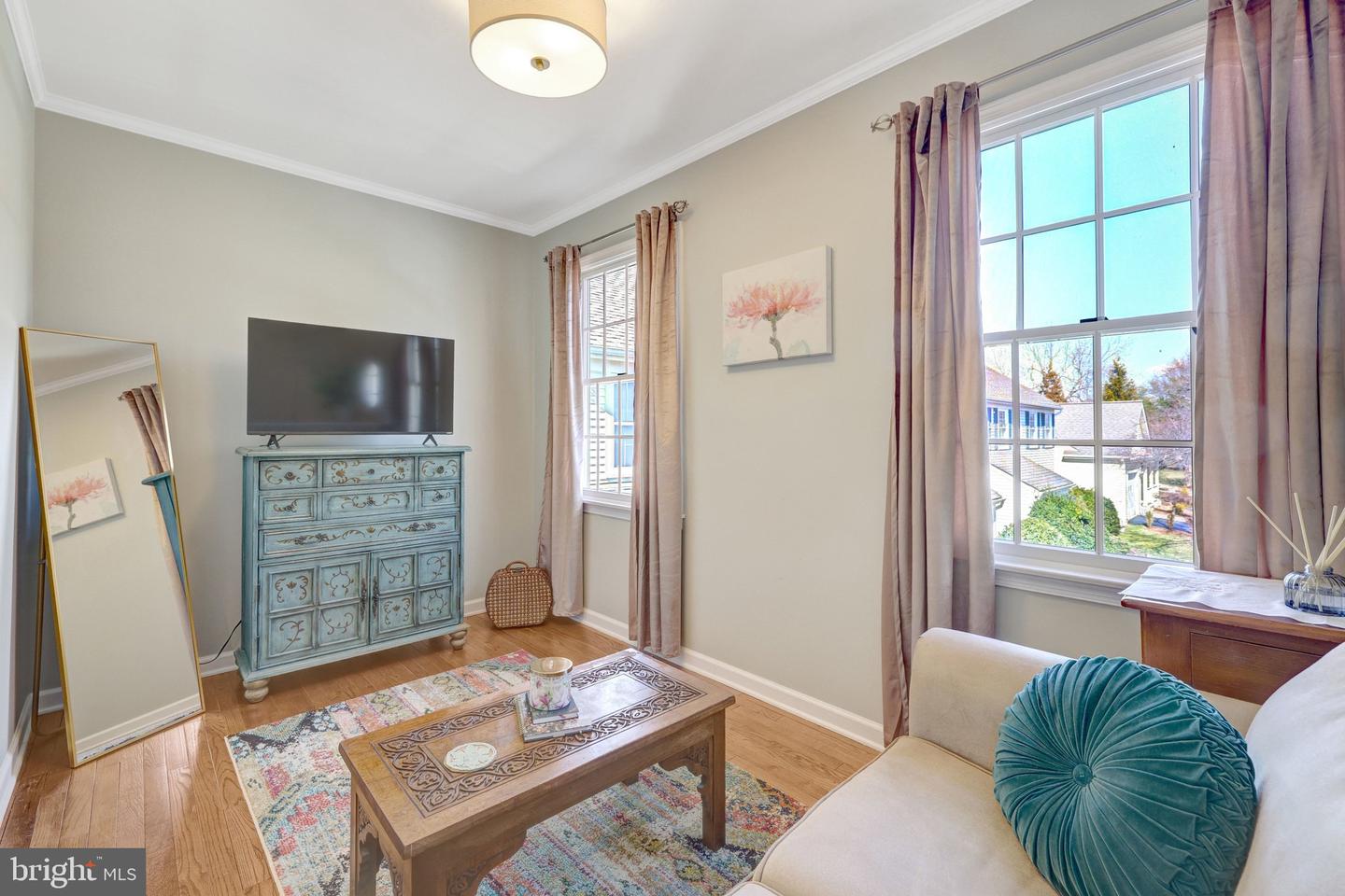 21039 BARCROFT WAY, STERLING, Virginia 20164, 3 Bedrooms Bedrooms, ,2 BathroomsBathrooms,Residential,For sale,21039 BARCROFT WAY,VALO2091662 MLS # VALO2091662