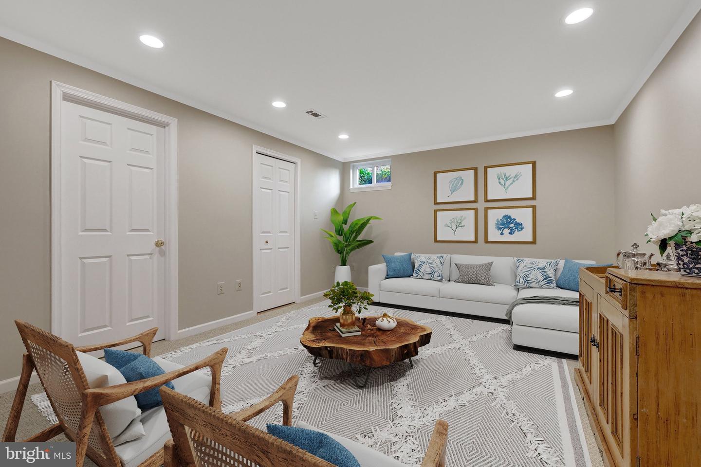 21039 BARCROFT WAY, STERLING, Virginia 20164, 3 Bedrooms Bedrooms, ,2 BathroomsBathrooms,Residential,For sale,21039 BARCROFT WAY,VALO2091662 MLS # VALO2091662