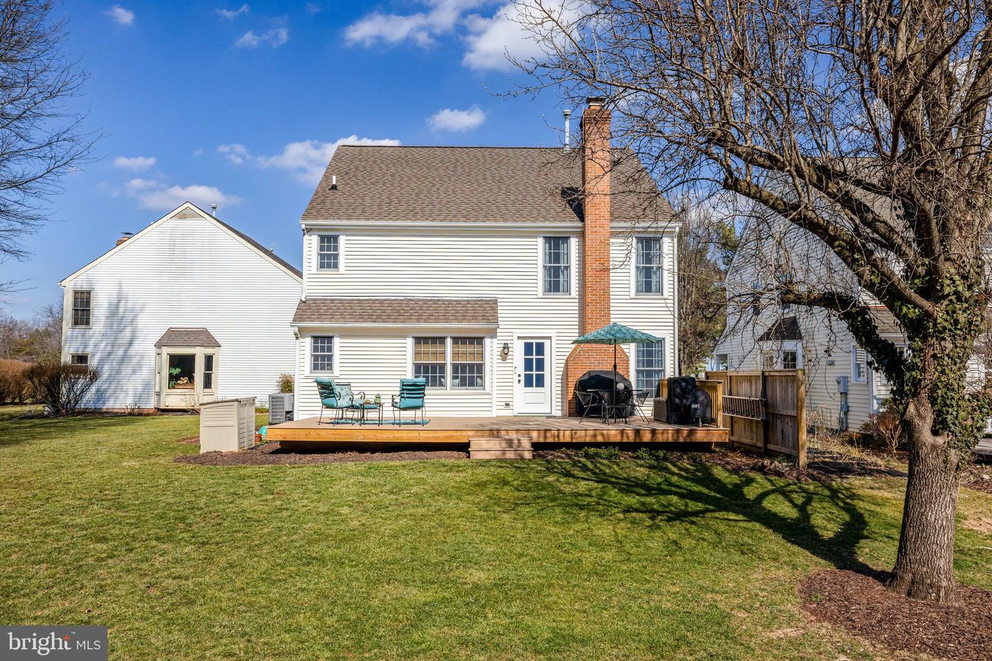 21039 BARCROFT WAY, STERLING, Virginia 20164, 3 Bedrooms Bedrooms, ,2 BathroomsBathrooms,Residential,For sale,21039 BARCROFT WAY,VALO2091662 MLS # VALO2091662