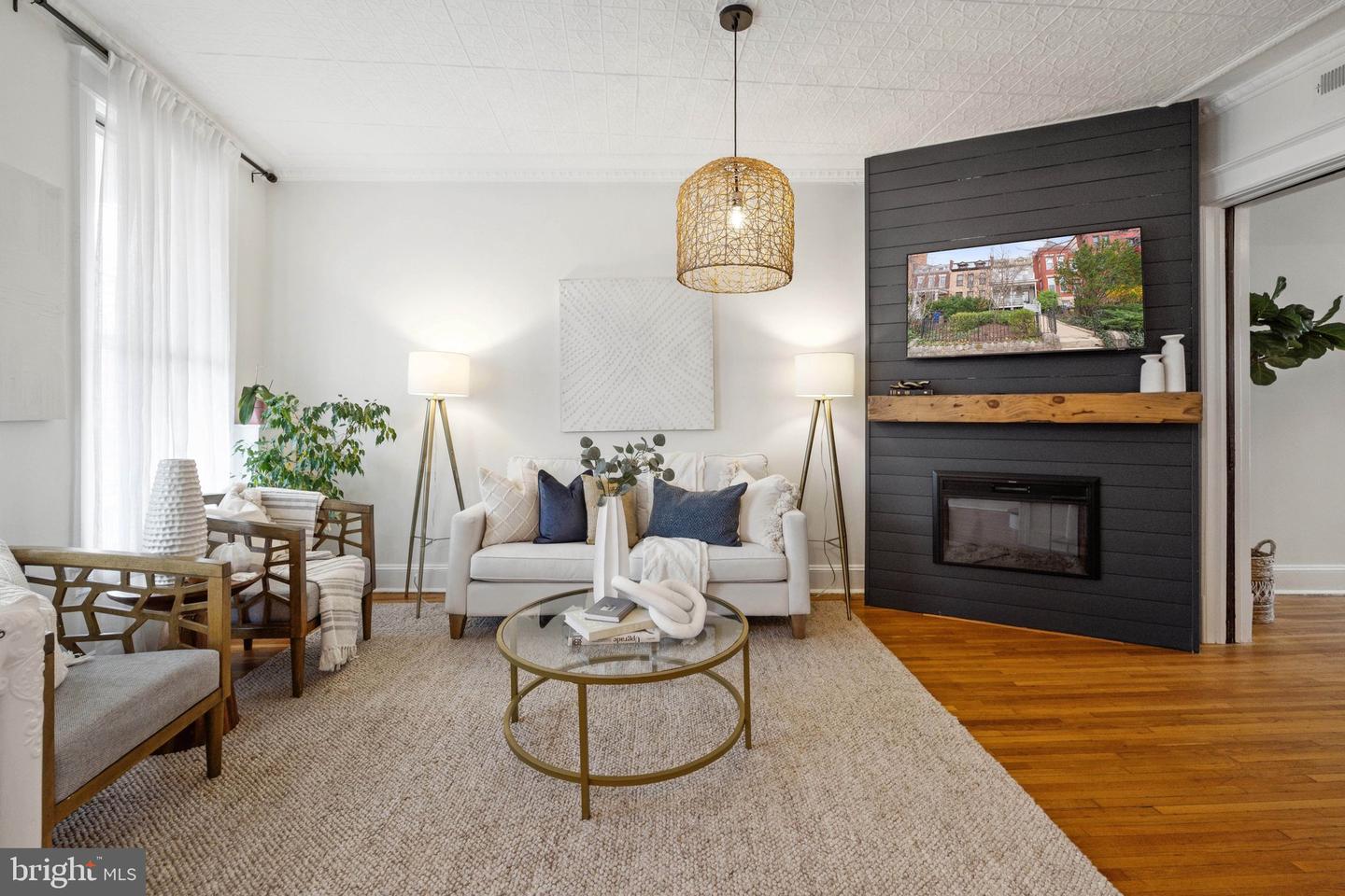 659 MARYLAND AVE NE, WASHINGTON, District Of Columbia 20002, 4 Bedrooms Bedrooms, ,3 BathroomsBathrooms,Residential,For sale,659 MARYLAND AVE NE,DCDC2220282 MLS # DCDC2220282