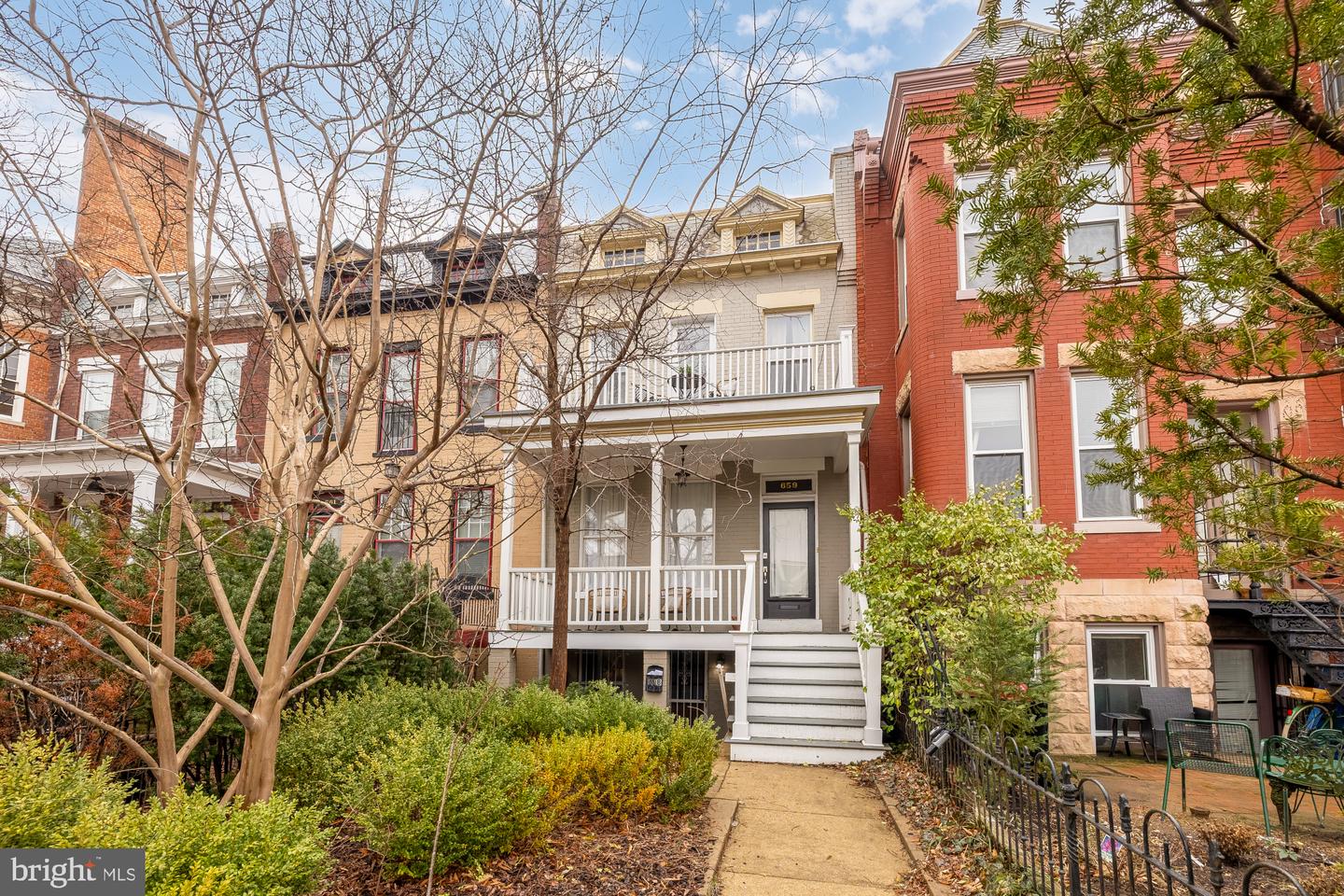 659 MARYLAND AVE NE, WASHINGTON, District Of Columbia 20002, 4 Bedrooms Bedrooms, ,3 BathroomsBathrooms,Residential,For sale,659 MARYLAND AVE NE,DCDC2220282 MLS # DCDC2220282