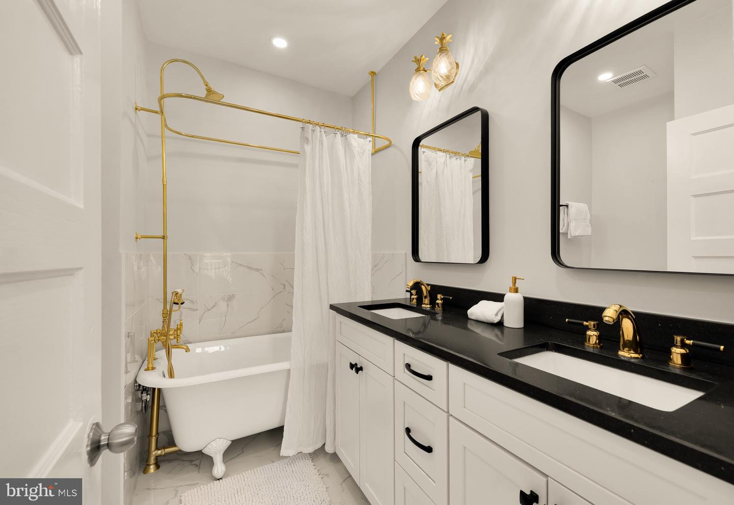 659 MARYLAND AVE NE, WASHINGTON, District Of Columbia 20002, 4 Bedrooms Bedrooms, ,3 BathroomsBathrooms,Residential,For sale,659 MARYLAND AVE NE,DCDC2220282 MLS # DCDC2220282