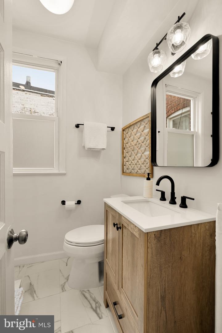 659 MARYLAND AVE NE, WASHINGTON, District Of Columbia 20002, 4 Bedrooms Bedrooms, ,3 BathroomsBathrooms,Residential,For sale,659 MARYLAND AVE NE,DCDC2220282 MLS # DCDC2220282