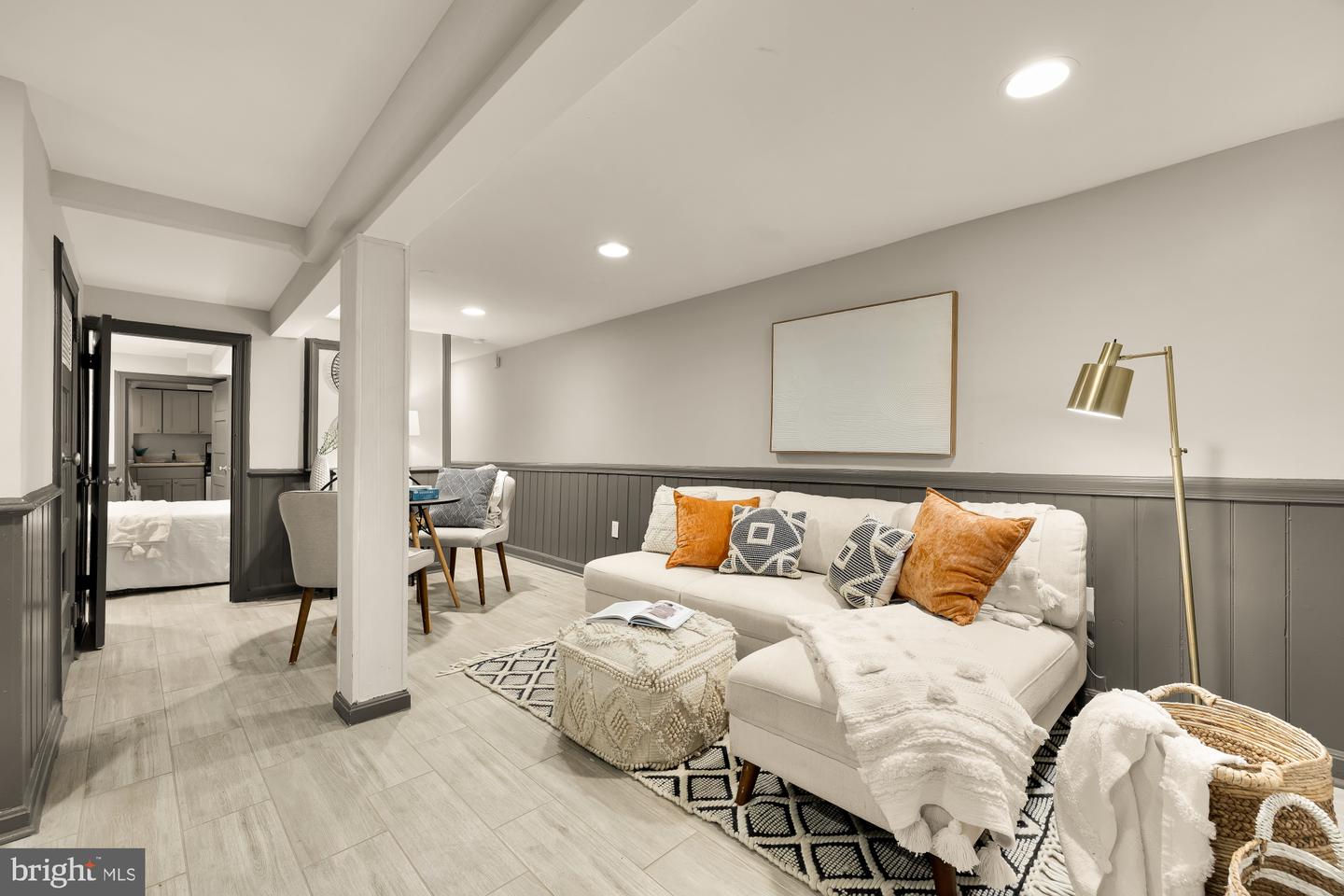 659 MARYLAND AVE NE, WASHINGTON, District Of Columbia 20002, 4 Bedrooms Bedrooms, ,3 BathroomsBathrooms,Residential,For sale,659 MARYLAND AVE NE,DCDC2220282 MLS # DCDC2220282