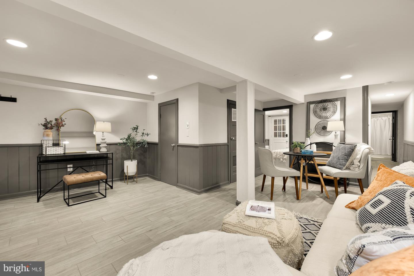 659 MARYLAND AVE NE, WASHINGTON, District Of Columbia 20002, 4 Bedrooms Bedrooms, ,3 BathroomsBathrooms,Residential,For sale,659 MARYLAND AVE NE,DCDC2220282 MLS # DCDC2220282