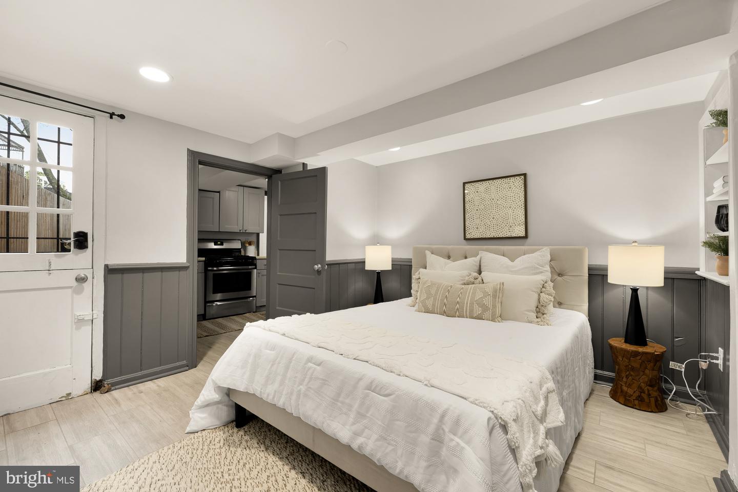 659 MARYLAND AVE NE, WASHINGTON, District Of Columbia 20002, 4 Bedrooms Bedrooms, ,3 BathroomsBathrooms,Residential,For sale,659 MARYLAND AVE NE,DCDC2220282 MLS # DCDC2220282