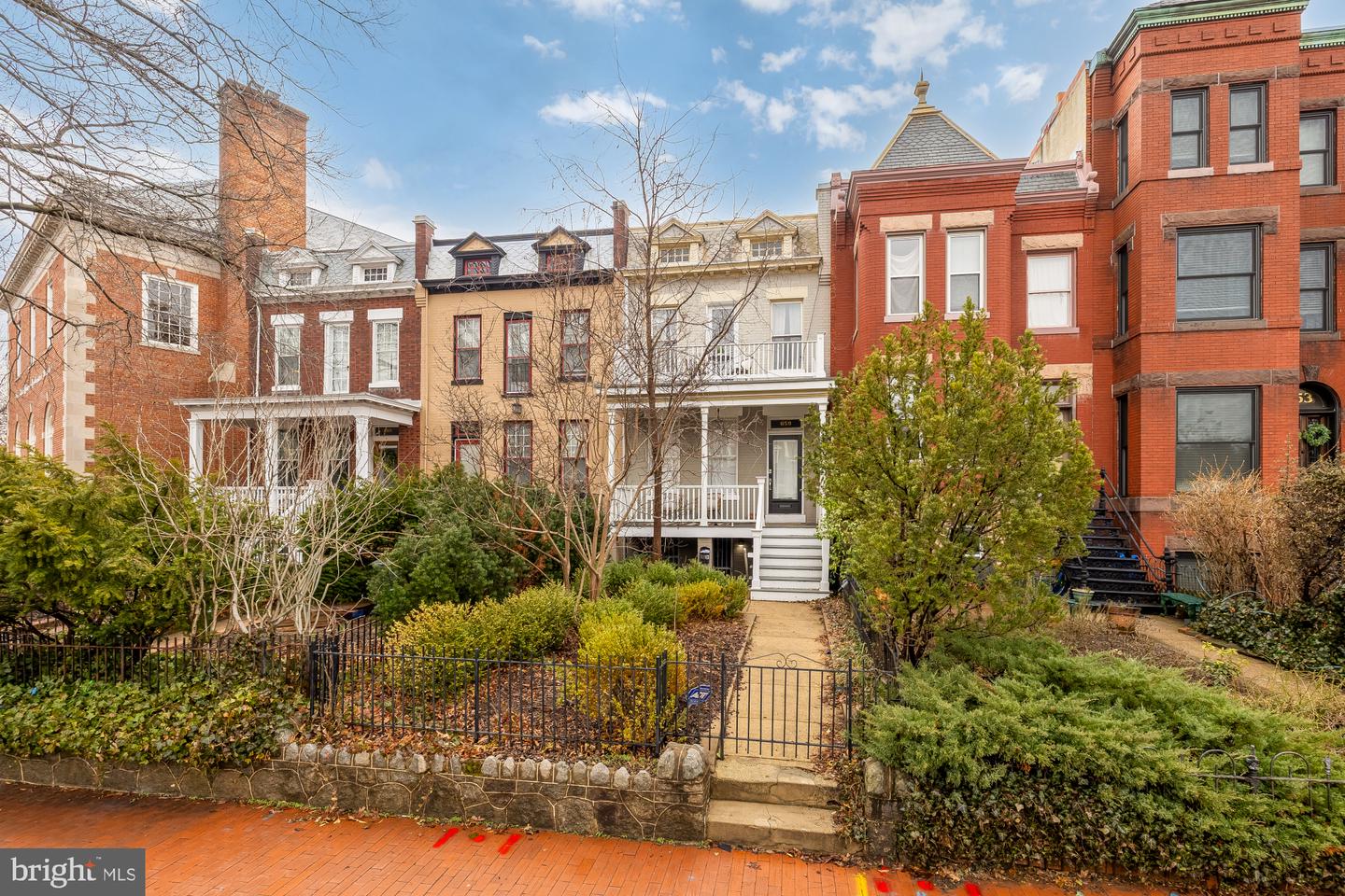 659 MARYLAND AVE NE, WASHINGTON, District Of Columbia 20002, 4 Bedrooms Bedrooms, ,3 BathroomsBathrooms,Residential,For sale,659 MARYLAND AVE NE,DCDC2220282 MLS # DCDC2220282
