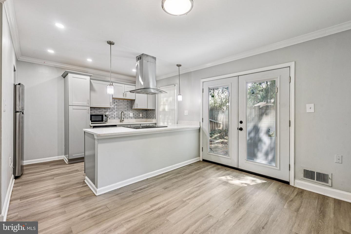 2905 WREN CT, WOODBRIDGE, Virginia 22191, 3 Bedrooms Bedrooms, 11 Rooms Rooms,2 BathroomsBathrooms,Residential,For sale,2905 WREN CT,VAPW2103416 MLS # VAPW2103416